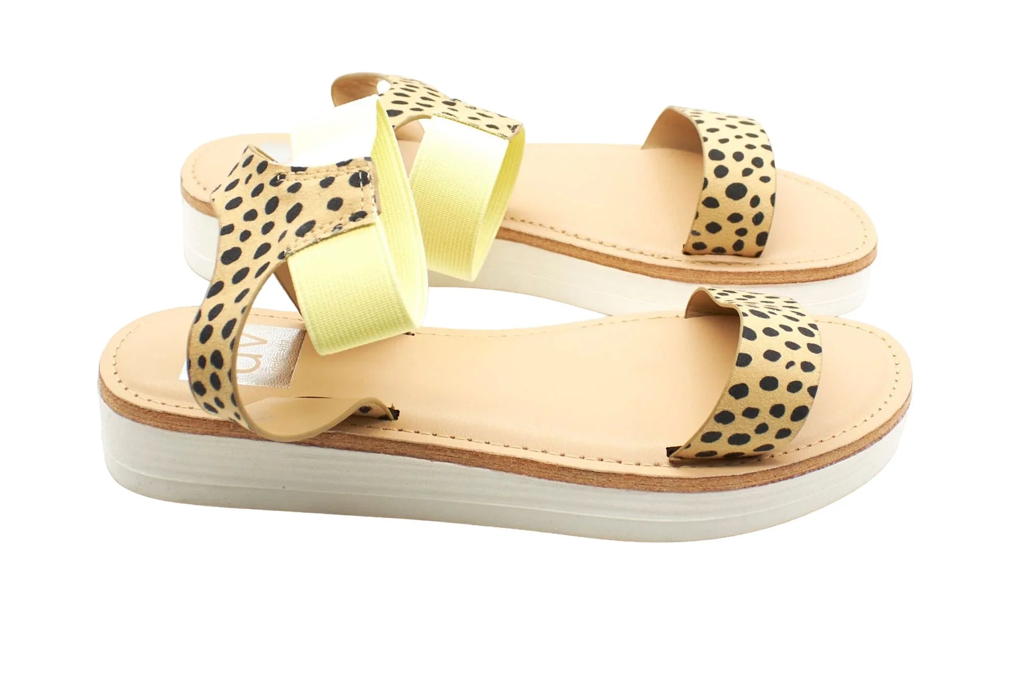 6) Hilfa Women's Vita Brown Dolce (size DV Sandal by