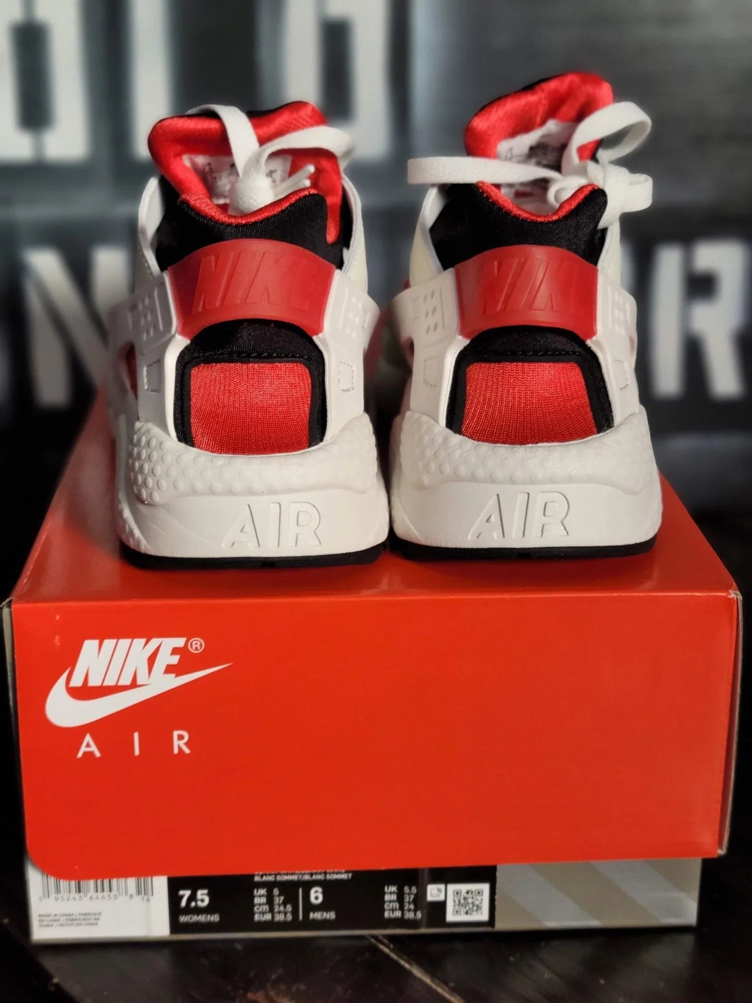 White/Red DH4439-103 Nike Huarache Air Running Shoes Women 7.5