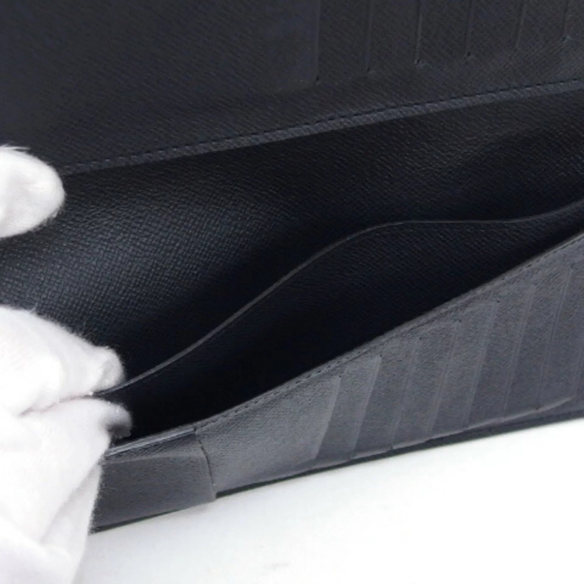 Vuitton Bifold Black Louis Wallet Billfold Pre-Owned (Good) Taiga Long