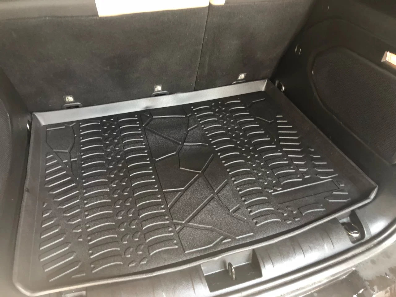 2020 Rubber 2019 measured 2016 for Jeep 2015 2022 Tray 2017 Liner Trunk 2021 Renegade 2018 Cargo Laser