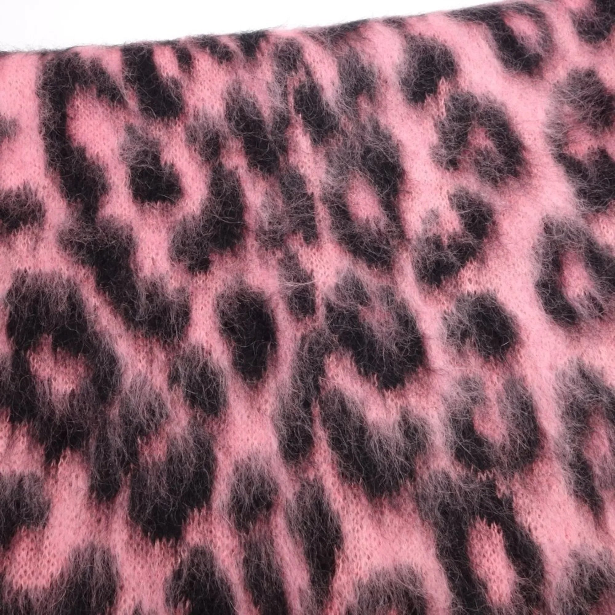 (Good) Scarf Pre-Owned Black Print CELINE Pink Leopard Mohair Nylon x Shawl 180357