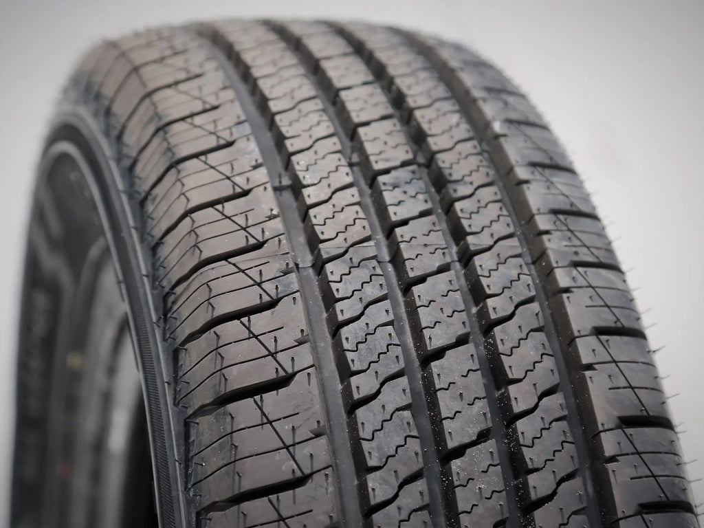 275/60R20 114T Tire All H/T H/T LGT67 Landgolden Season