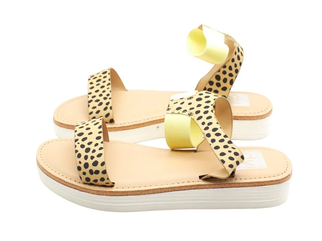 6) Hilfa Women's Vita Brown Dolce (size DV Sandal by
