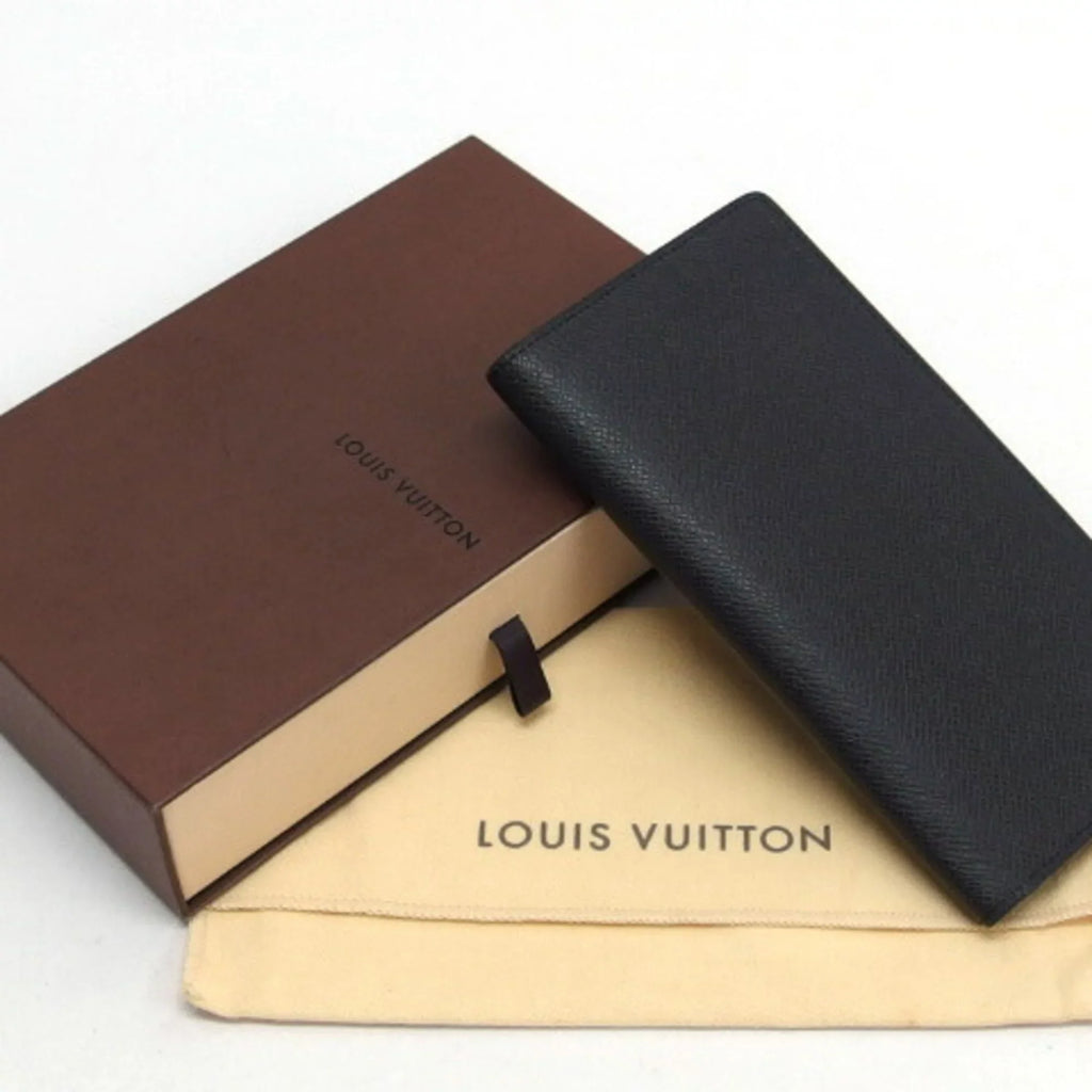 Vuitton Bifold Black Louis Wallet Billfold Pre-Owned (Good) Taiga Long