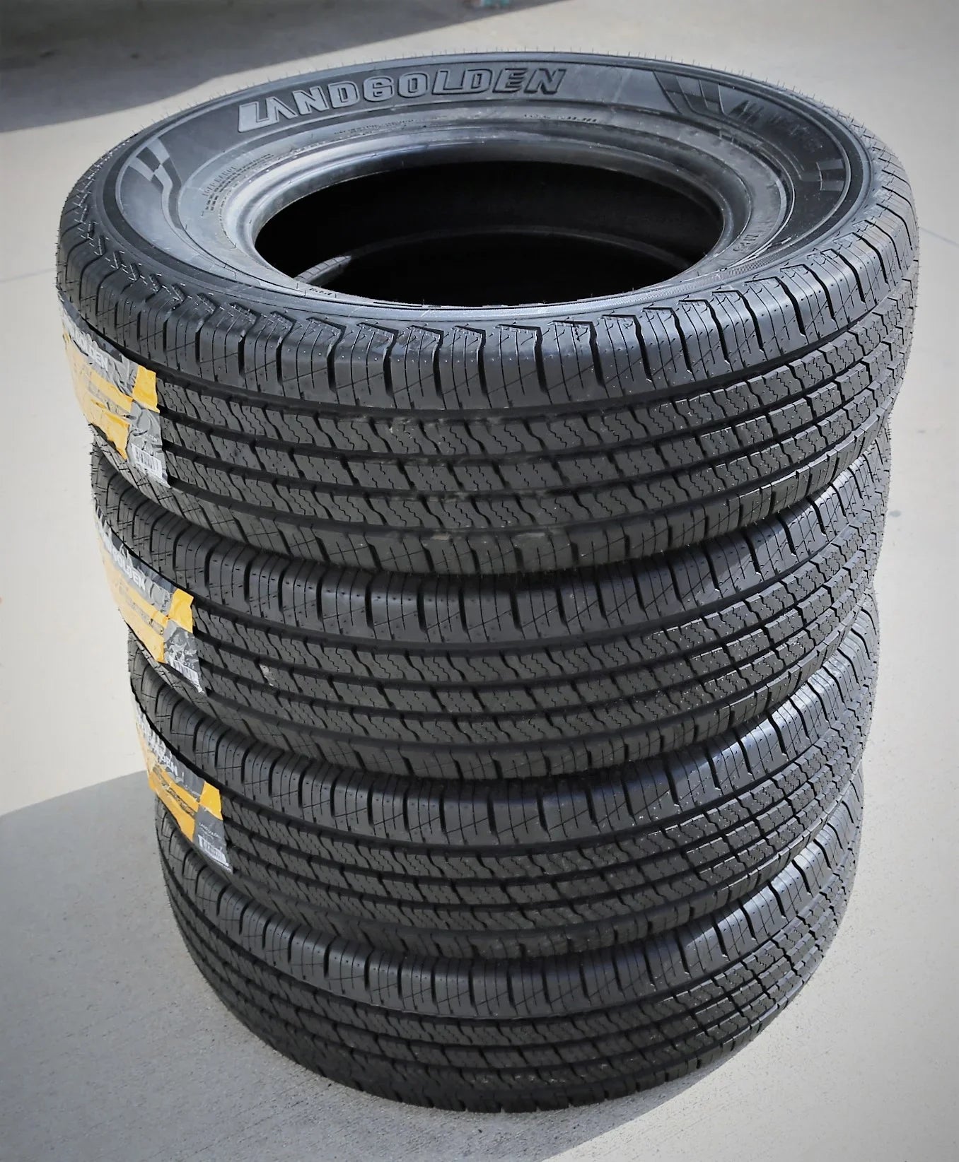 275/60R20 114T Tire All H/T H/T LGT67 Landgolden Season