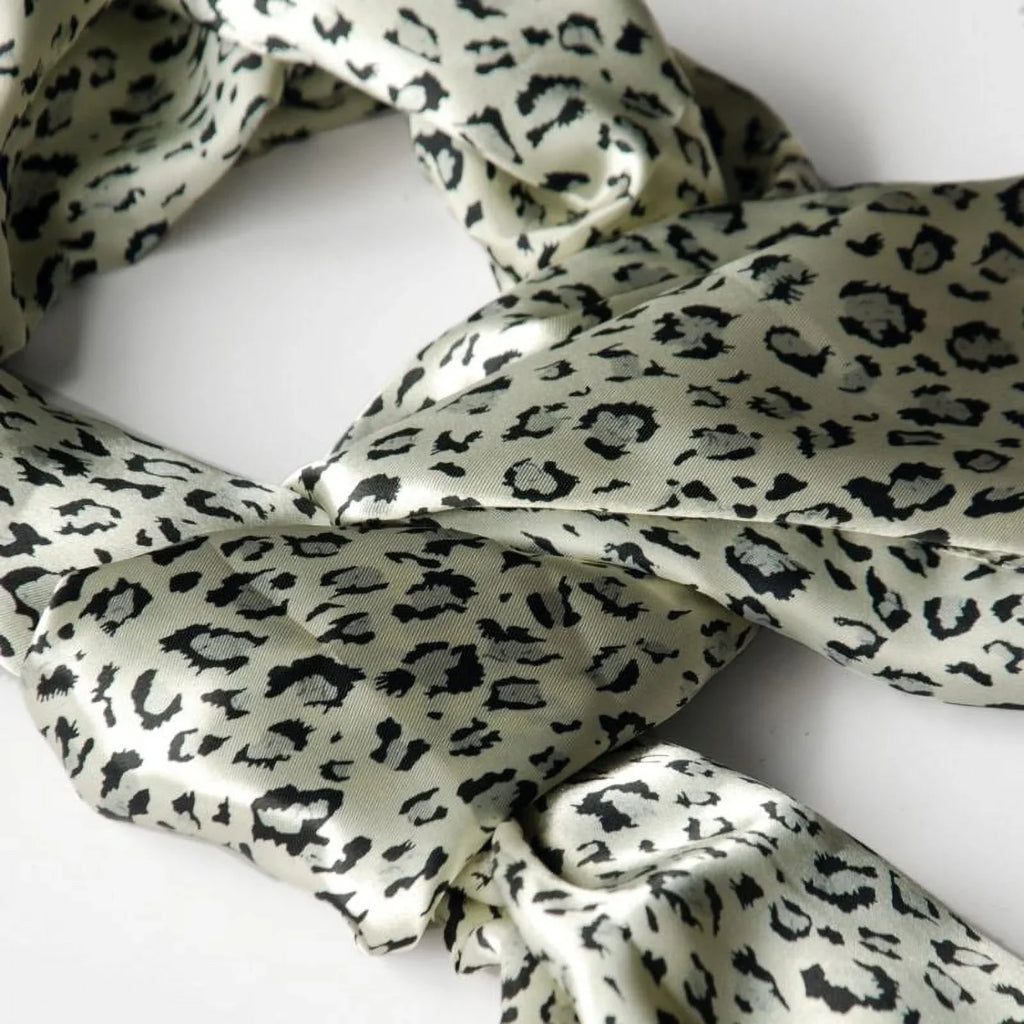 Leopard Animal Blancho Print Elegant Silk Soft Ivory Exquisitely Scarf/Wrap/Shawl(Large)