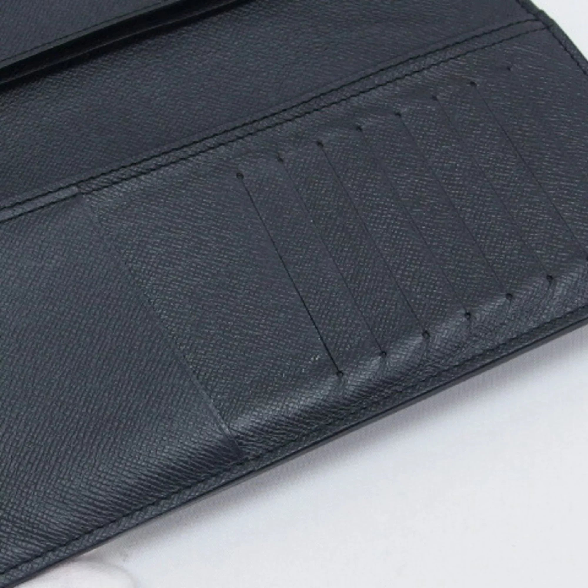 Vuitton Bifold Black Louis Wallet Billfold Pre-Owned (Good) Taiga Long