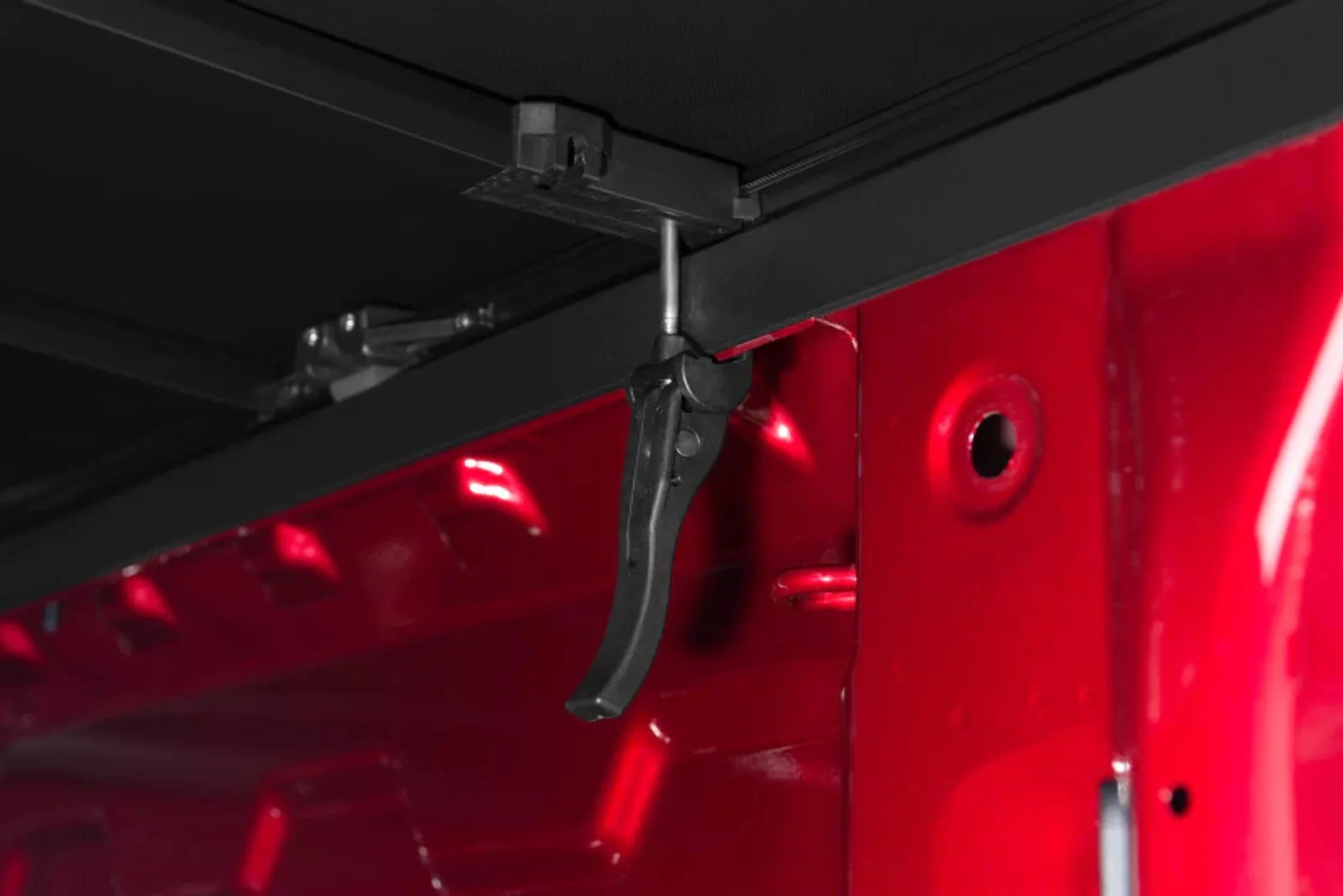 Toyota Tundra 22-23 Sys Track 6in. Fold Pro Tonno Clamp Tonneau (Incl. Kit) Tonno Cover Bed 5ft.