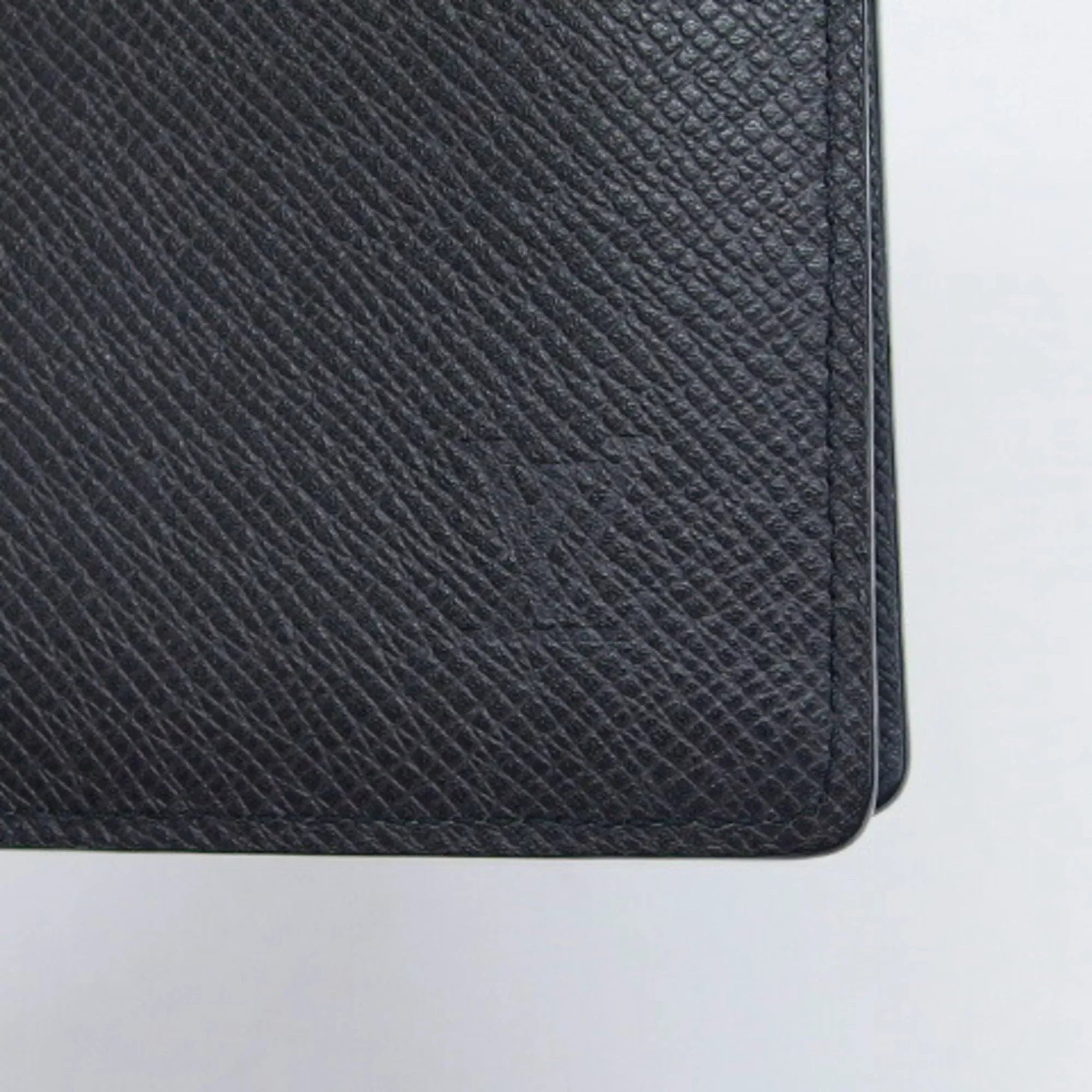Vuitton Bifold Black Louis Wallet Billfold Pre-Owned (Good) Taiga Long