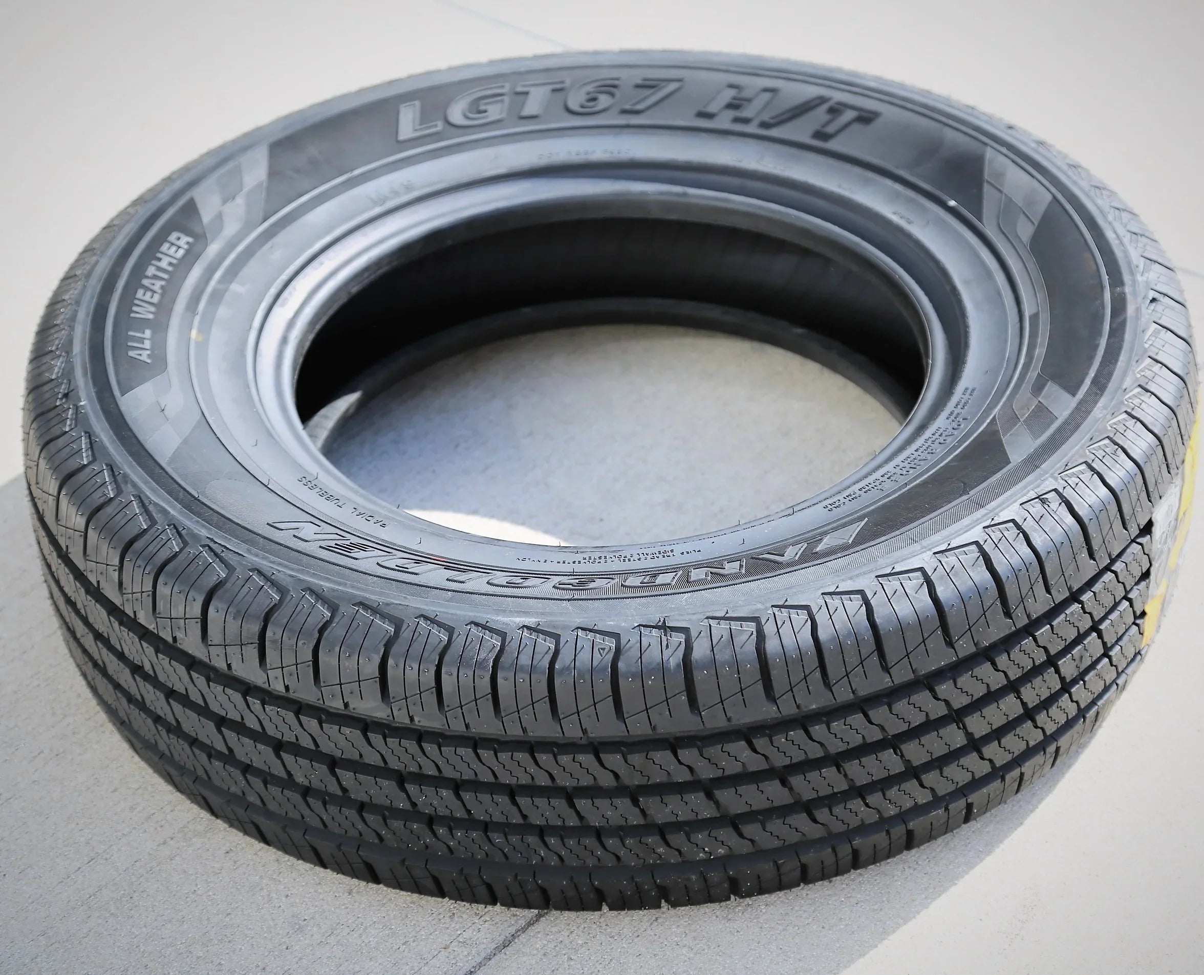 275/60R20 114T Tire All H/T H/T LGT67 Landgolden Season