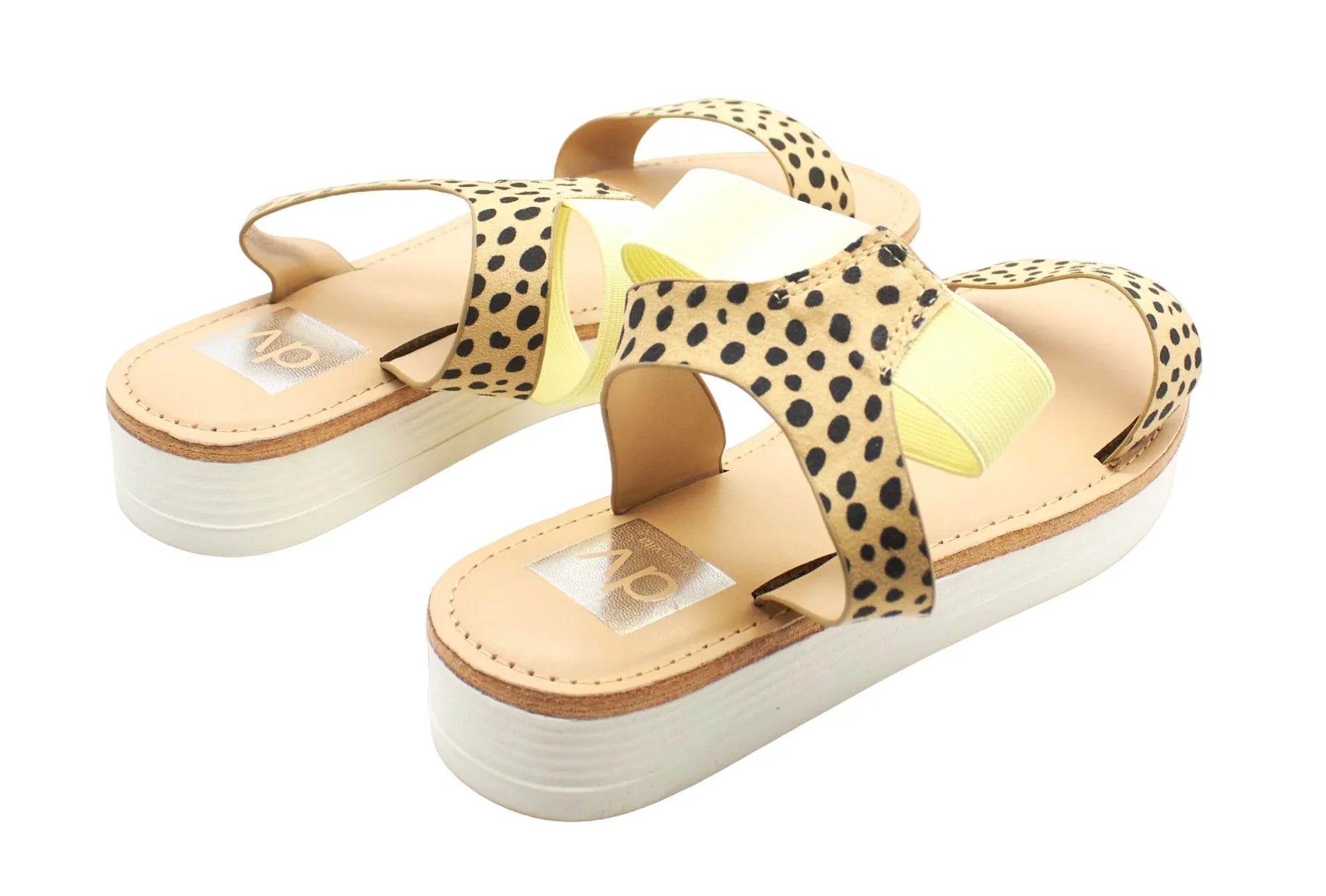 6) Hilfa Women's Vita Brown Dolce (size DV Sandal by